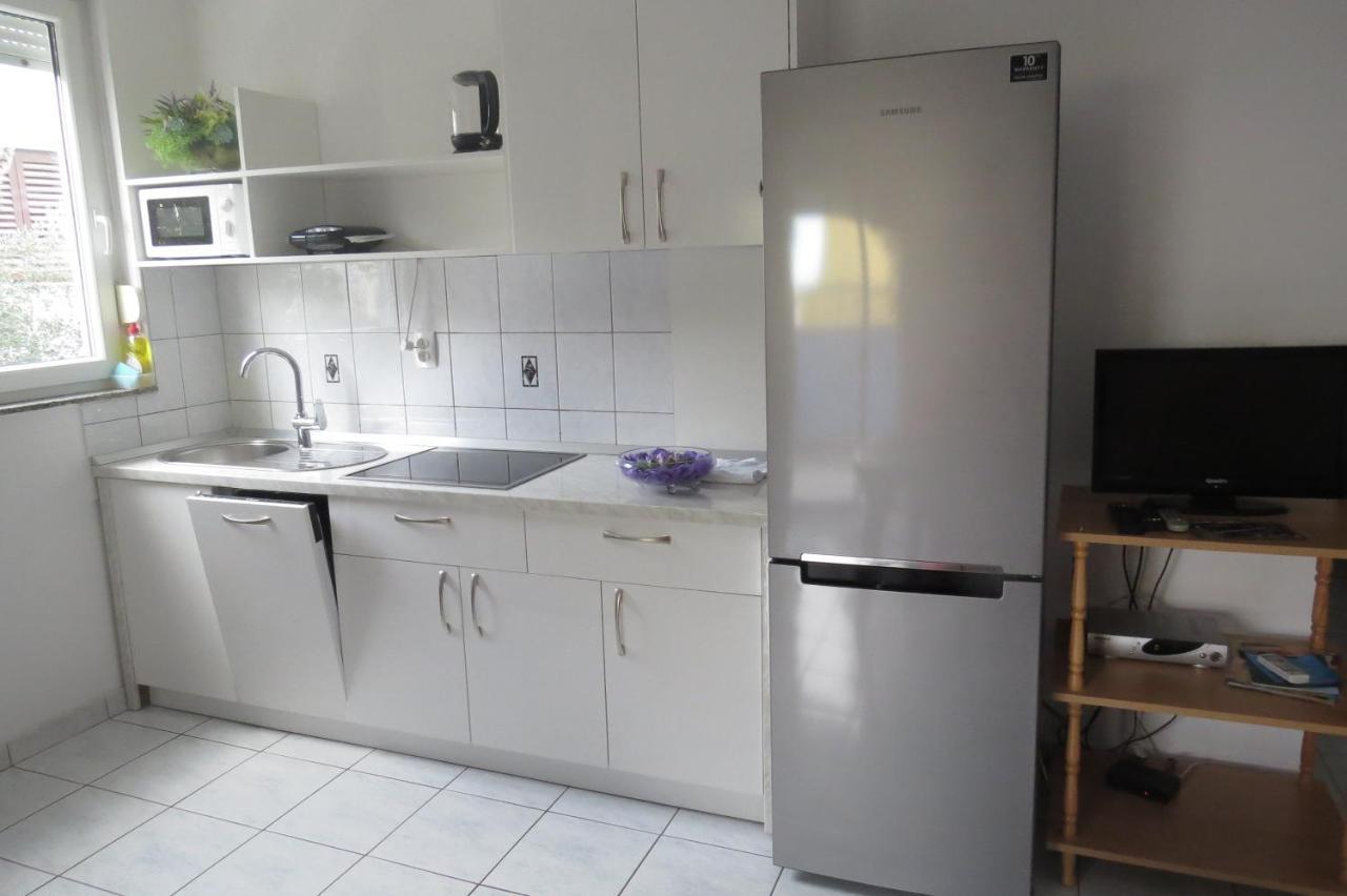 Modra Kuca Apartment Mandre Bagian luar foto