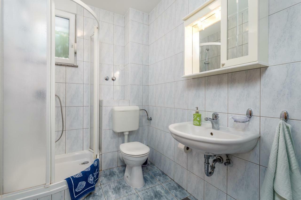 Modra Kuca Apartment Mandre Bagian luar foto