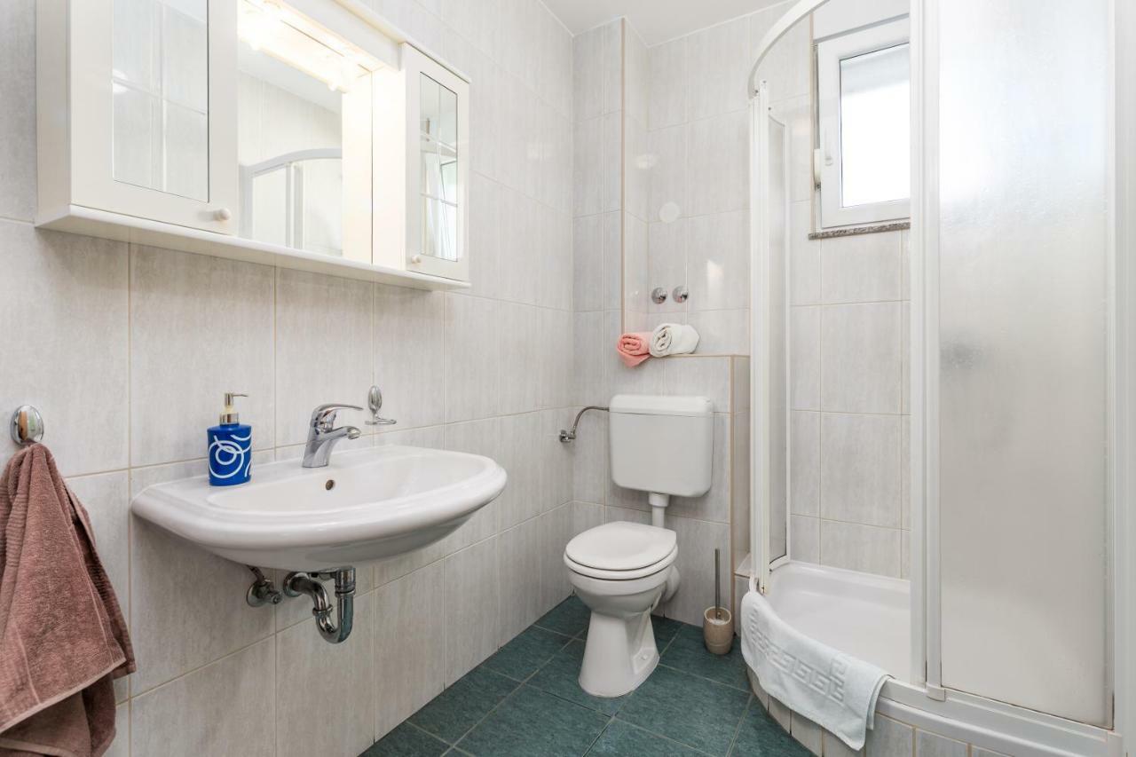 Modra Kuca Apartment Mandre Bagian luar foto