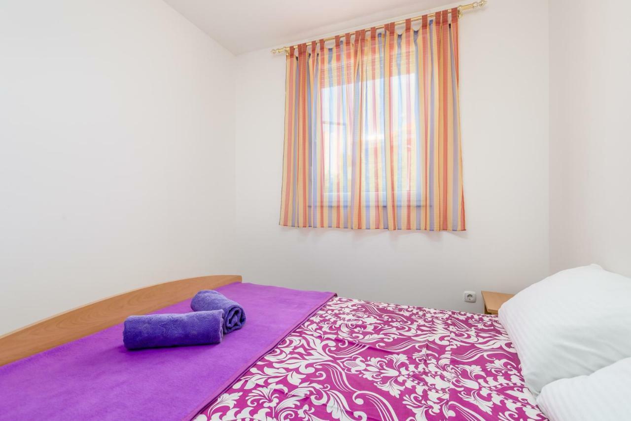 Modra Kuca Apartment Mandre Bagian luar foto