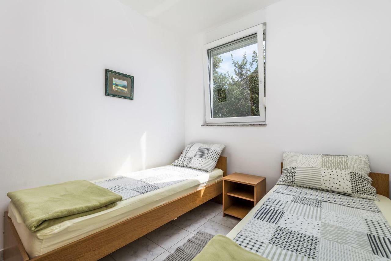 Modra Kuca Apartment Mandre Bagian luar foto